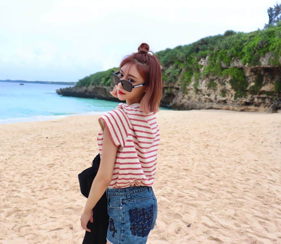 明日花キララのインスタグラム：「そろそろ沖縄行きたい🧜🏼‍♀️ #台風きらい🌪」