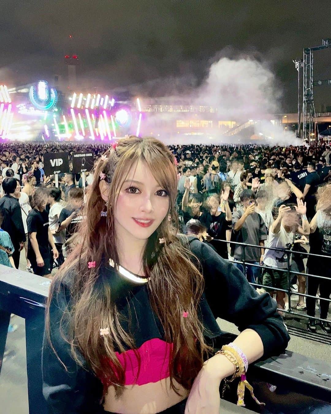 のインスタグラム：「ULTRA JAPAN 2022🥂🪩 . なみえ1日ありがとう💜 @miyagi41  . #ウルトラジャパン #ウルトラジャパン2022  #フェス #フェスコーデ #フェスファッション  #クラブ #クラブイベント #クラブスタイル  #パリピ #音楽好きな人と繋がりたい  #ultra #ultrajapan #ultrajapan2022  #ultramusicfestival #club #festival  #clubstyle #edm #fashion  . #相沢みなみ」