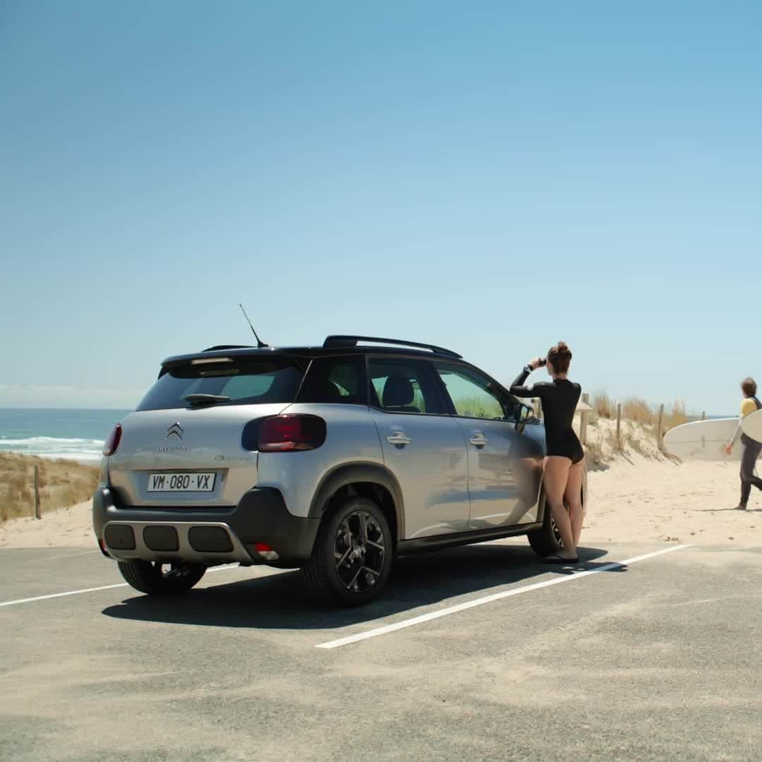 Citroënのインスタグラム：「Always be one wave ahead, especially on Mondays.」
