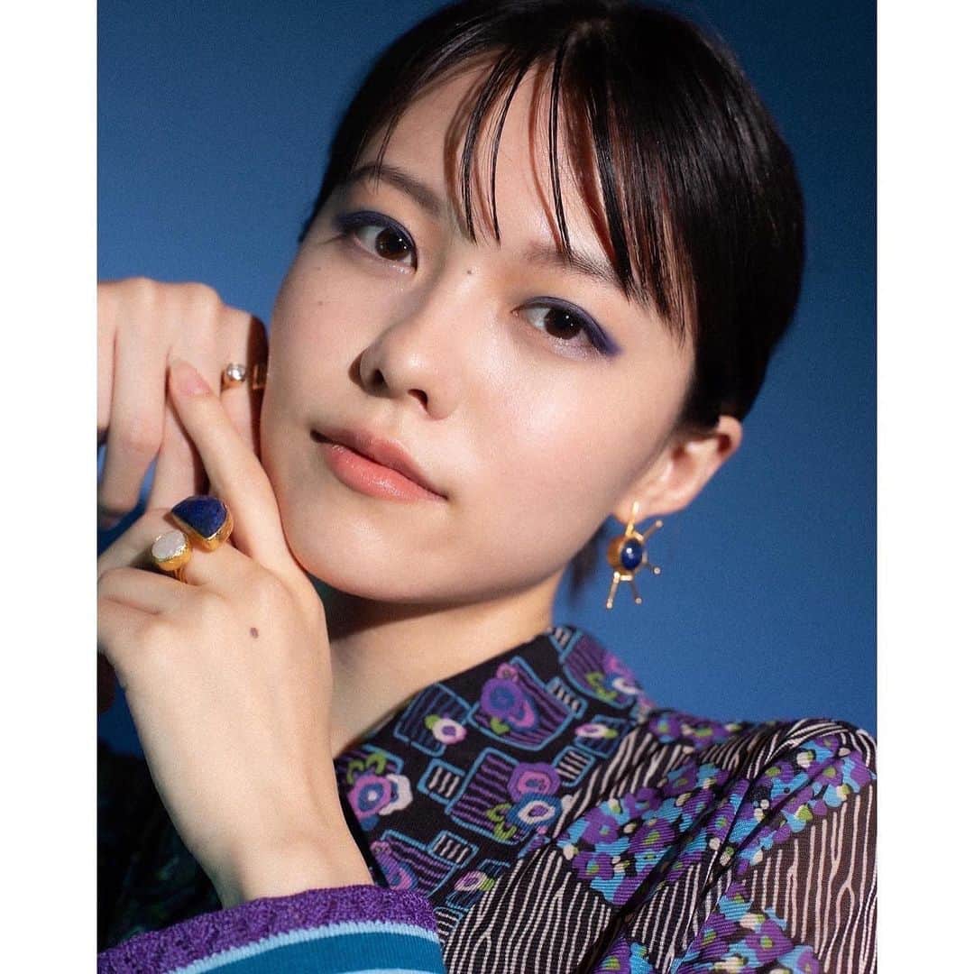 志田彩良のインスタグラム：「・ NYLONJAPAN「365ANNIVERSARY」 9月19日"誕生石・ラピスラズリの日"  9月19日生まれの皆様おめでとうございます💠 #nylonjapan #365anniversary」