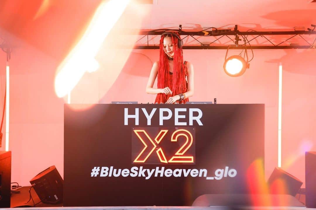 si ouxさんのインスタグラム写真 - (si ouxInstagram)「ハーレーダビッドソン主催 BLUE SKY HEAVEN2022 @  富士スピードウェイ glo™プロデュース DJ CARにて、プレイさせていただきました！ たのしかった〜〜！ありがとうございました🔥  @harleydavidsonjapan @glo.japan @blockfm #blueskyheaven #ブルスカ #BlueSkyHeaven_glo #glo #blockfm」9月19日 16時52分 - si_oux