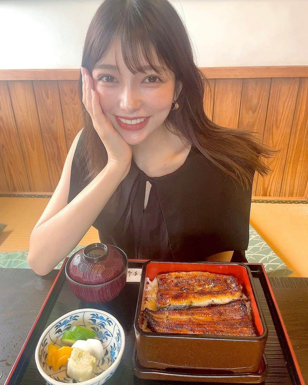 長谷川万射さんのインスタグラム写真 - (長谷川万射Instagram)「たべるのしあわせ〜🐖💛  せっかく静岡にきたのでお姉ちゃん おすすめのうな一食べに行ってきたあ！ 安定に美味しかった、ペロリでした。  #みんな台風気をつけてくださいね」9月19日 17時54分 - mayanyam712