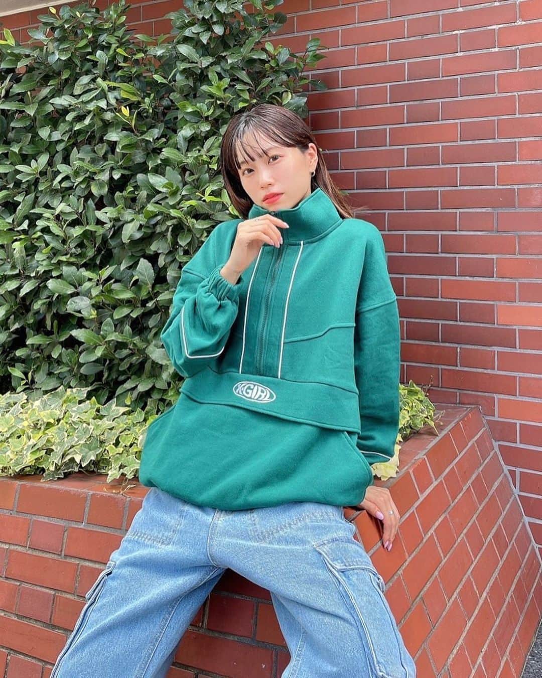 XGIRL_ootdのインスタグラム：「#xgirl_ootd @amane_sss 157cm 　 X-girl HARAJUKU STAFF 　 ------------------------------------ ▪️SWEAT ANORAK ￥14,300(税込) ▪️DENIM CARGO PANTS ￥17,600(税込) ------------------------------------ 　 #xgirl #xgirljp #xgirlus #エックスガール #秋コーデ #ストリートコーデ #ストリート系女子 #大人ストリート #ミリタリー #ミリタリーコーデ #ミリタリージャケット #カモフラ ##y2kfashion #y2kstyle」