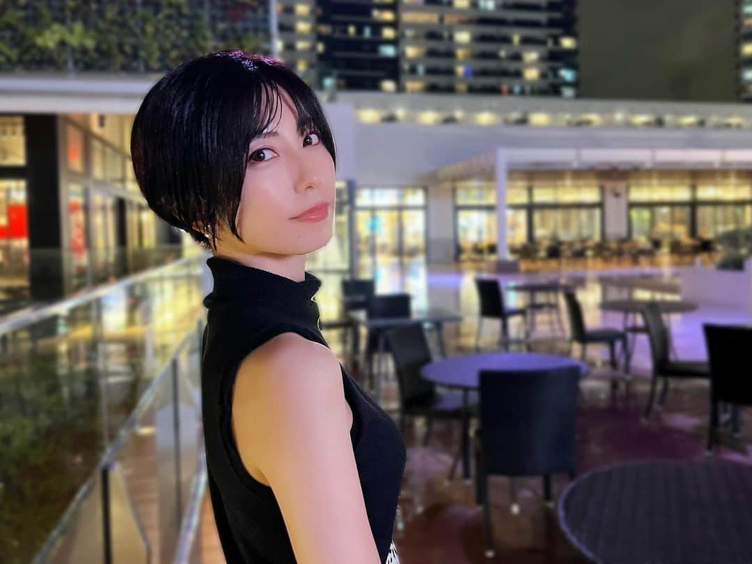 乃亜のインスタグラム：「雨上がりの夜景がキラキラしていた🦊」