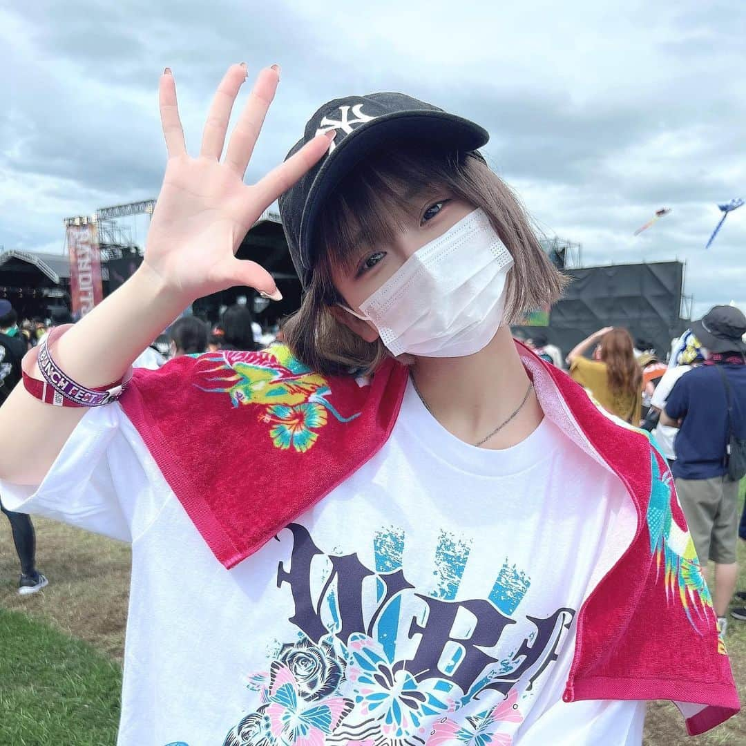 金子みゆさんのインスタグラム写真 - (金子みゆInstagram)「夏フェス 暑すぎた。。。。」9月19日 21時14分 - kaneko_miyu0813