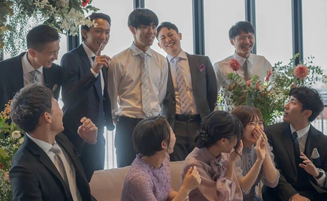 梅津春香さんのインスタグラム写真 - (梅津春香Instagram)「優作先輩と妃冬未の結婚式💍  素敵な結婚式から私も幸せをもらいました！ 本当におめでとうございます💐  妃冬未のドレス姿、とっても綺麗！！✨  久しぶりに会う大学の先輩や後輩、同期や友達とも話せて楽しかったです。  同期と一緒にやった友人代表のスピーチは、声と手が震えるほど緊張しました🤣  お二人とも末永くお幸せに〜！　  #結婚式 #法政 #フェンシング部 #同期 #次は誰だろ #wedding #congratulations」9月19日 21時21分 - haruka_umetsu