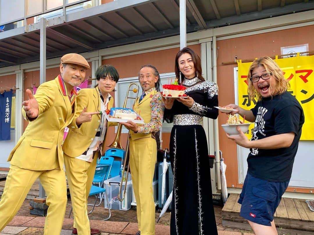 氣志團万博のインスタグラム：「9月がお誕生日の皆様をお祝い🥳㊗️ お誕生日おめでとうございます🎂🎊  #氣志團万博2022 #氣志團万博 #氣志團万博最高かよ」