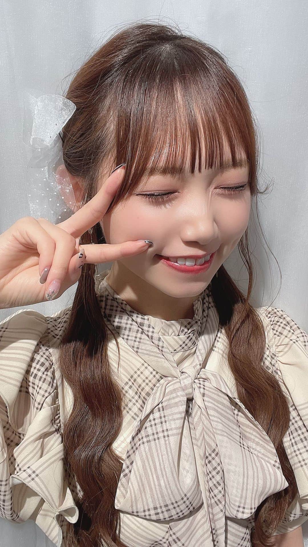 畑美紗起のインスタグラム：「きのうのイベントの様子…🎀🤍 またみんなに会えますようにーーーっ🫶🏻  コラボワンピとっても大人気だったみたいで ゲットしてくださったみなさん本当にありがとう∩^ω^∩💓  #evelyn #dailylook #ワンピース #vlog #畑美紗起」