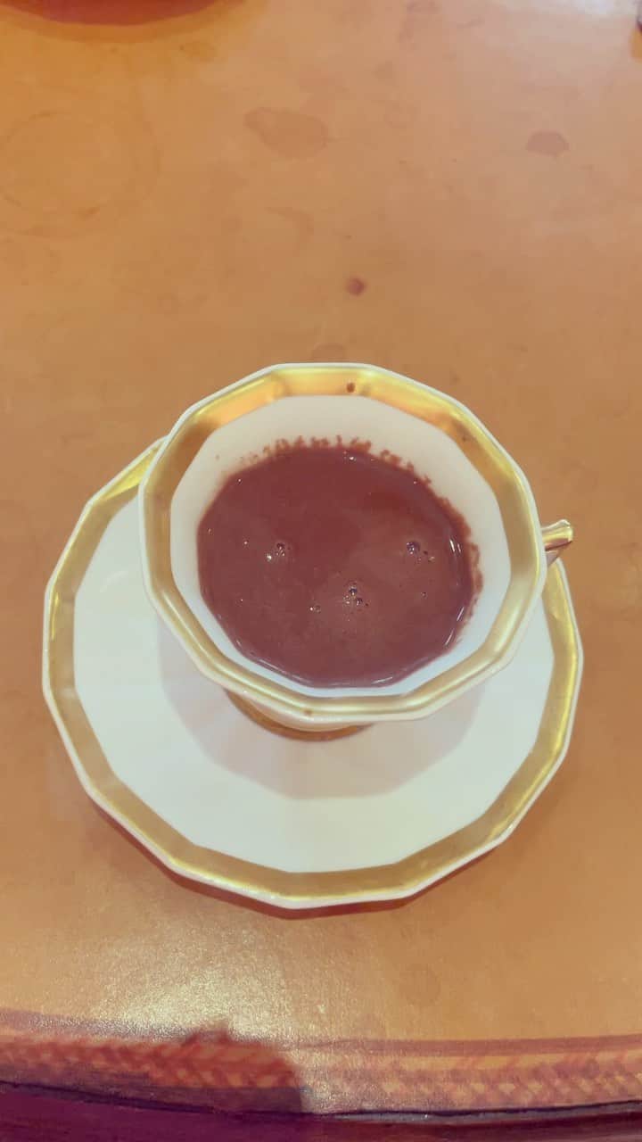 ミン・ヒョリンのインスタグラム：「여름엔 핫초코당🍫☕️」