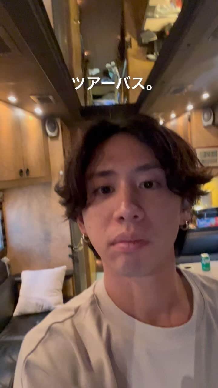Taka のインスタグラム：「ついに今日から全米ツアー！」
