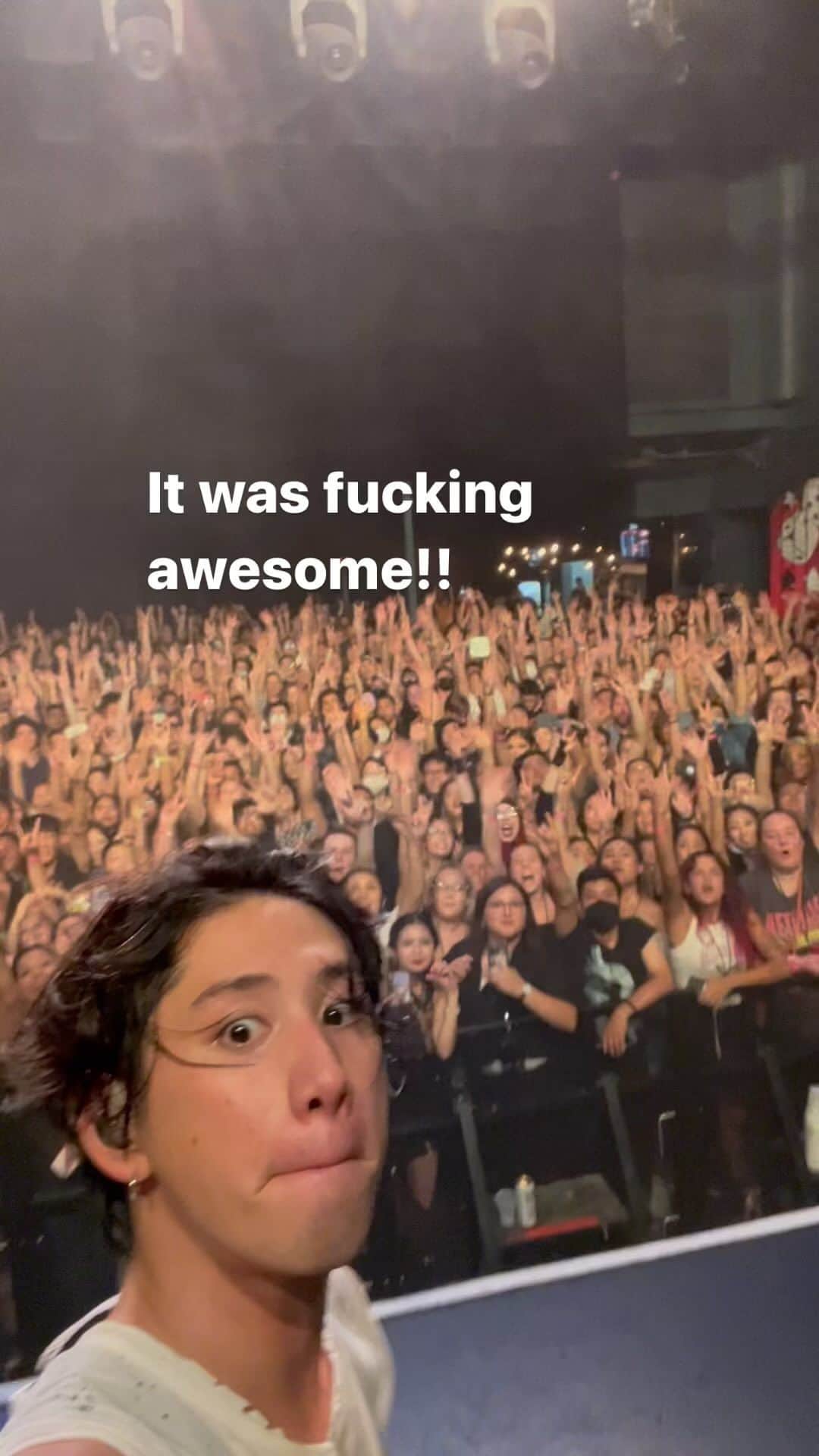 Taka のインスタグラム：「Austin!!!!! That moment was so fucking awesome!!! Thank you for being there love you guys @oneokrockofficial #nothamericatour #luxurydiseasetour」
