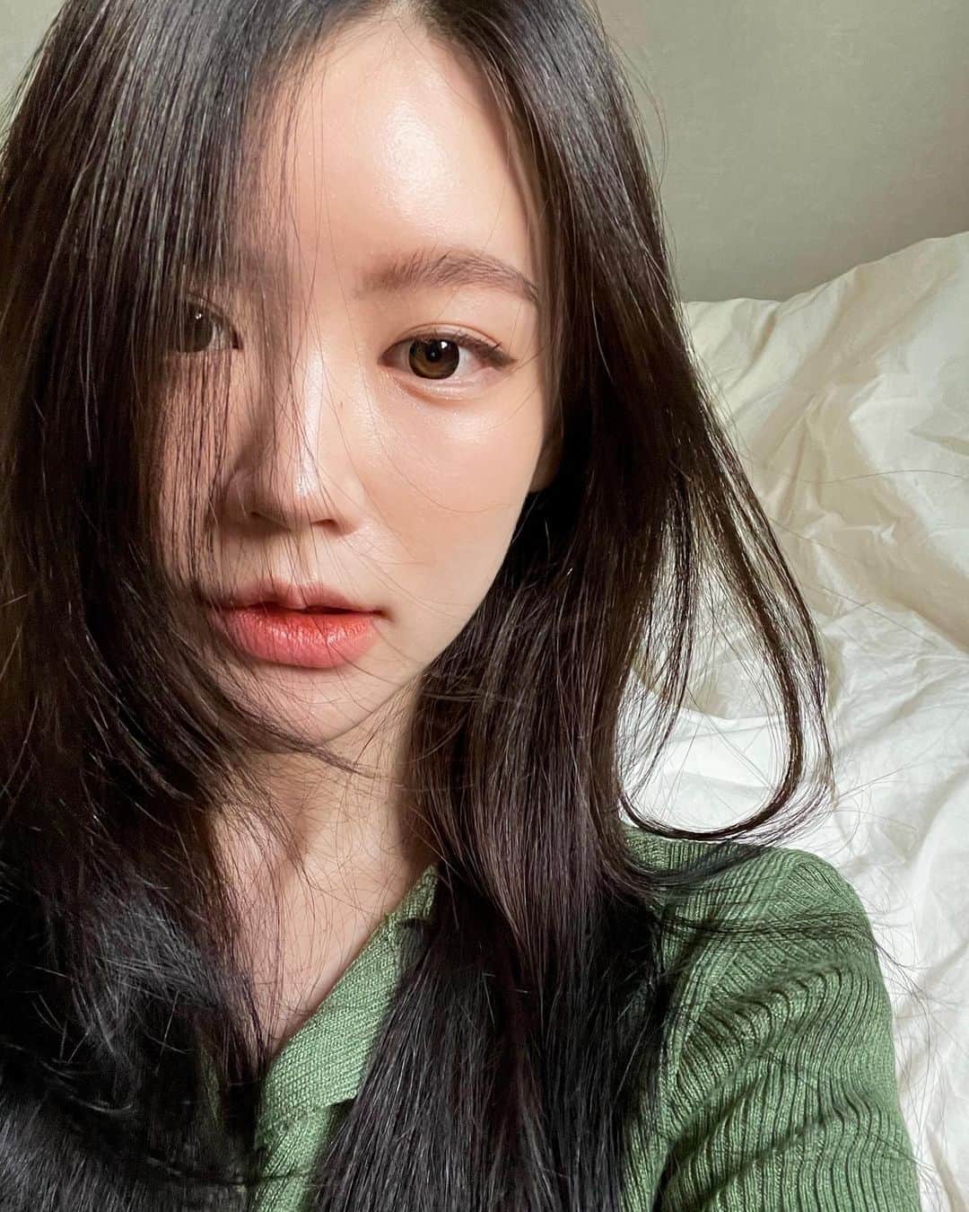 イ・ミンジュのインスタグラム：「나 멍멍이🐶 나 멍멍 나 멍 멍🎧🏠」