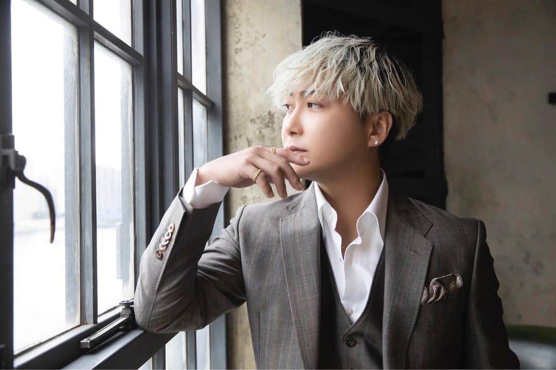 大野雄大のインスタグラム：「「大野雄大 (from Da-iCE) Billboard Live Tour 2022」の開催が発表になりました！！  東京・大阪・横浜 3都市6公演を予定しています！   さらに、これまでLIVEでは披露させていただきましたが、発表していなかった新曲「愛した人」も10/12(水)に配信リリースさせていただきます😊  さらにさらに、 約3年振りの新たなソロCD作品も今年の冬にリリースさせていただきます！！  #billboardlive のチケットは、9/22(木)18時から a-i 会員先行スタートです！！  是非チェックして貰えたら嬉しいです☺️  宜しくお願い致します！！！」