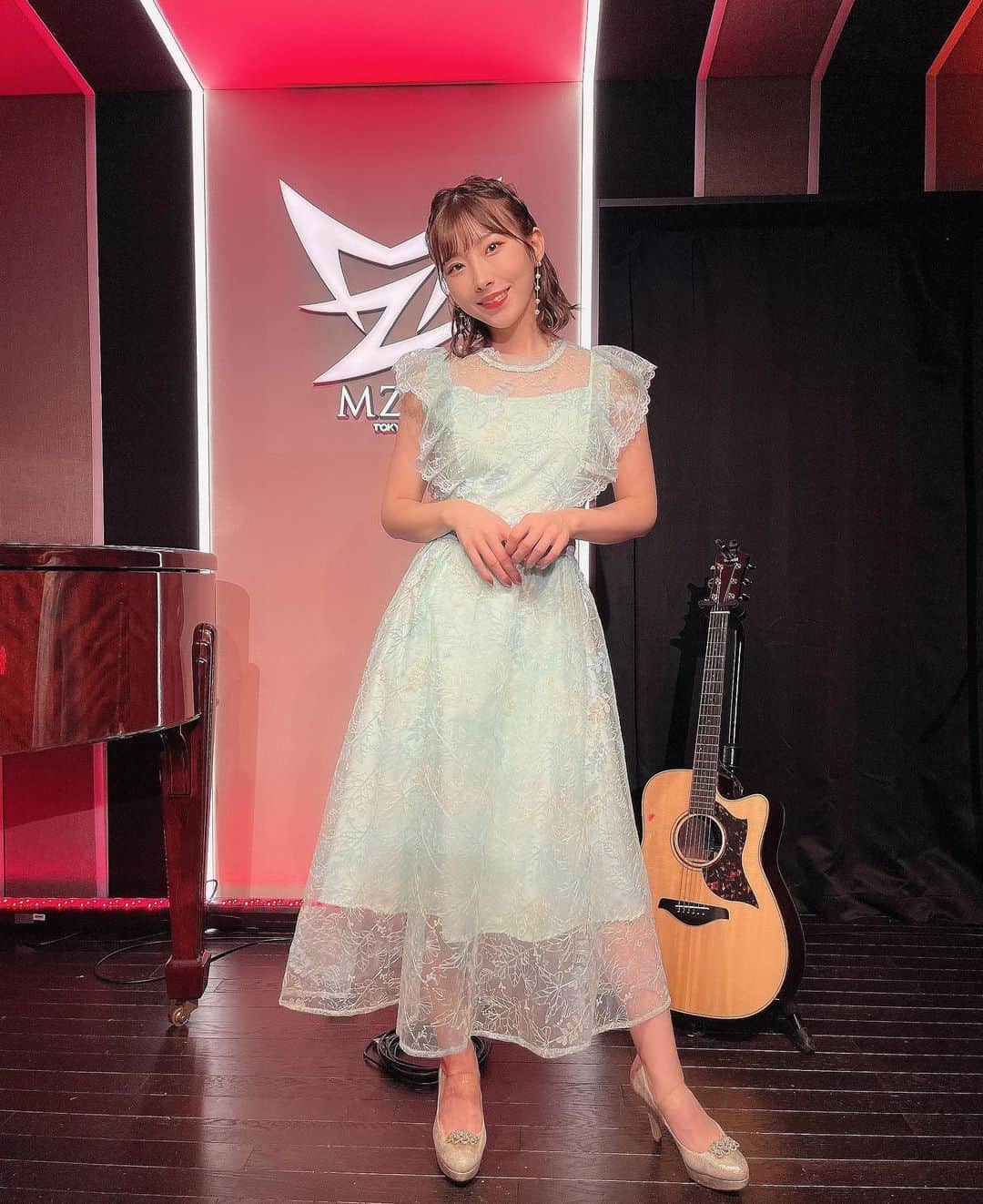 岩佐美咲のインスタグラム：「昨日のライブで着た衣装♡  あまり着る機会が無かったミントグリーンを選んでみました😎😎　　　　　　 　　　　　　　　　　　　　　　　　　　 　　　　　　　　　　　　　　　　　　　 #ドレス #ワンピース #ミントグリーン #グリーン」