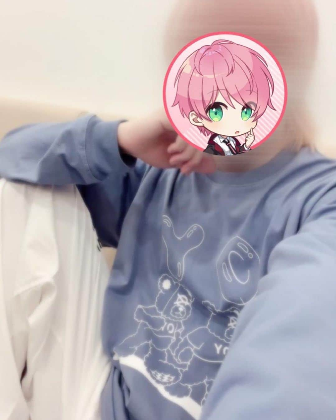 てるとくんのインスタグラム：「こういうお洋服似合ってるかな〜？(っω<。)」