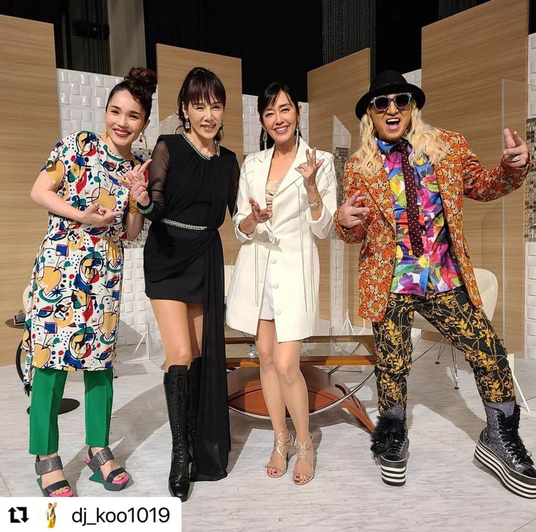のインスタグラム：「9/24オンエアです。 素敵な未唯mieさん とご一緒させていただきました🎶 ぜひ見てね。  #nhk #jpop #ピンクレディー  #未唯mie さん #音楽 最高！ #djkoo  #平野ノラ さん」