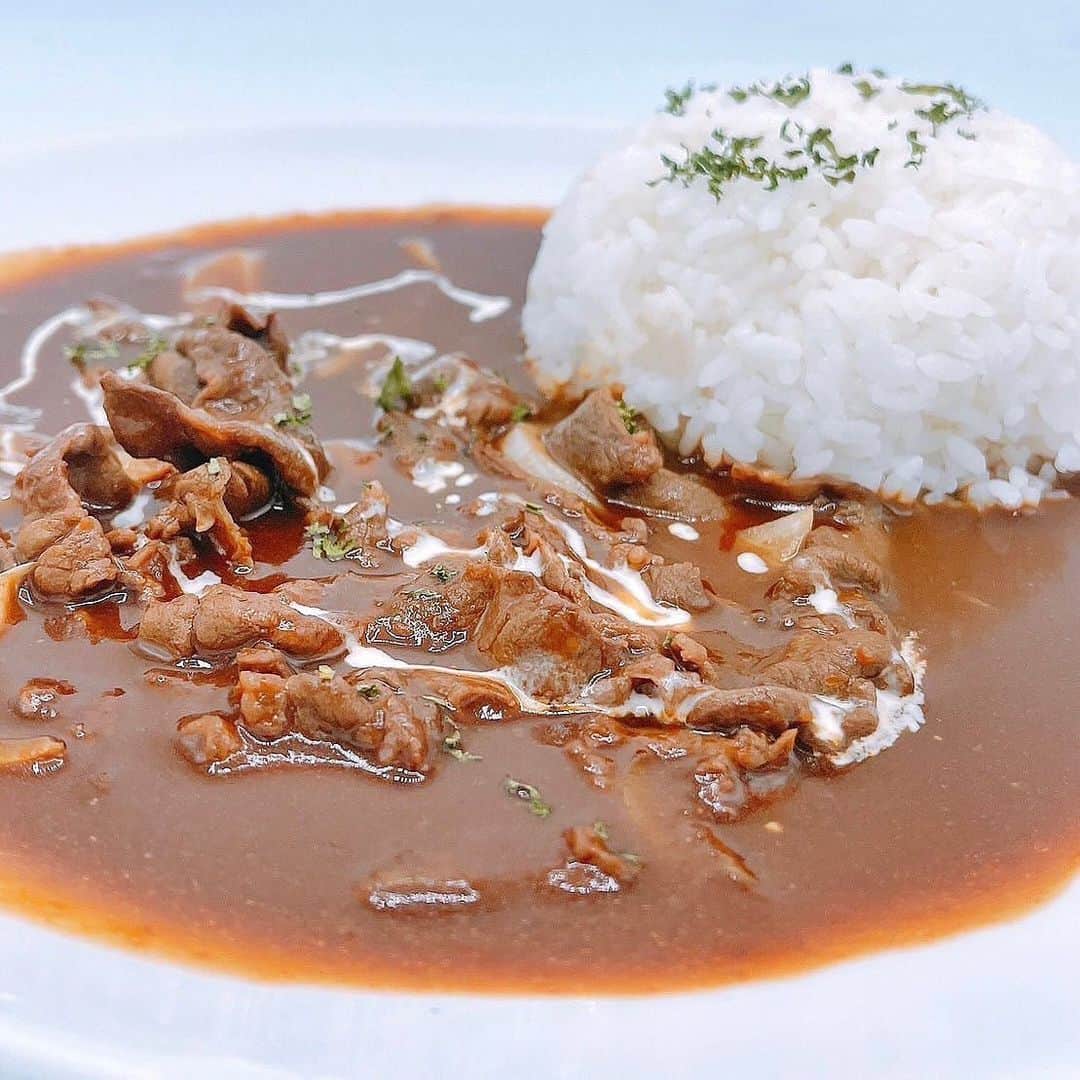 LDH kitchenのインスタグラム：「@thetokyohaneda_official  . 👑Kitchen Kingdom Experience 第2弾メニュー紹介その③🍽  最後のご紹介は、、、 【TEAM 劇団EXILE】 【TEAM FANTASTICS】のメニュー紹介です🔥💁‍♀️  【TEAM 劇団EXILE】 👑町田啓太 ･町田啓太のビーフストロガノフ  👑青柳翔 ･青柳翔の鶏胸肉の照り焼き  👑秋山真太郎 ･秋山真太郎のカレー  👑佐藤寛太 ･佐藤寛太の素材の味を活かしたキャンプ飯  👑小野塚勇人 ･小野塚勇人のラーメン  【TEAM FANTASTICS】 👑澤本夏輝 ･澤本夏輝のほうれん草を使った幸せたっぷり和風パスタ  👑堀夏喜 ･堀夏喜のなっチャーハン  👑中島颯太 ･中島颯太の肉野菜炒め〜まごころを添えて〜 . . 第2弾ハイスコアパズルメニューのご紹介は以上となります💡 次の投稿では限定ドリンク&かき氷メニューをご紹介いたします🥤 是非、チェックしてみてください🍹🍧  ―――――――――――――――――――― Kitchen Kingdom Experience👑 ■開催期間 9/25(日)～10/31(月) ※貸切営業等により店休日がございます。 　詳しくは【営業日カレンダー】をご覧ください。  ■営業時間 平日(月〜木)：11:00-19:00(L.O 18:30) 金・土・日・祝：11:00-21:00(L.O 20:30) ■会場 《LDH kitchen THE TOKYO HANEDA》 東京都大田区羽田空港3-3-2 第1旅客ターミナル 5F THE HANEDA HOUSE ☎︎03-5579-7461 ―――――――――――――――――――― . . INFO ■LDH kitchen THE TOKYO HANEDA 公式HP https://www.ldhkitchen-thetokyohaneda.jp/  ■LDH kitchen THE TOKYO HANEDA Instagram https://instagram.com/thetokyohaneda_official?igshid=YmMyMTA2M2Y=  ■Kitchen Kingdom Blast（Clappers, inc.）公式HP https://kitchenkingdom-b.com/  ■Kitchen Kingdom Blast（Clappers, inc.） http://qrsm.net/a/105286505 . . #KitchenKingdom #KitchenKingdonBlast #KitchenKingdomExperience #キッチンキングダム #キッチンキングダムブラスト #キッチンキングダムエクスペリエンス #ハイスコアパズル #KCK #KCK_B #KCK_E #CL #LDHkitchenthetokyohaneda #羽田空港 #羽田 #HANEDA #hnd #hanedaairport #空港 #airport #restaurant  @kitchenkingdomb @thetokyohaneda_official @ldhkitchen_official @amazing_coffee_official @koori_ya_sun」