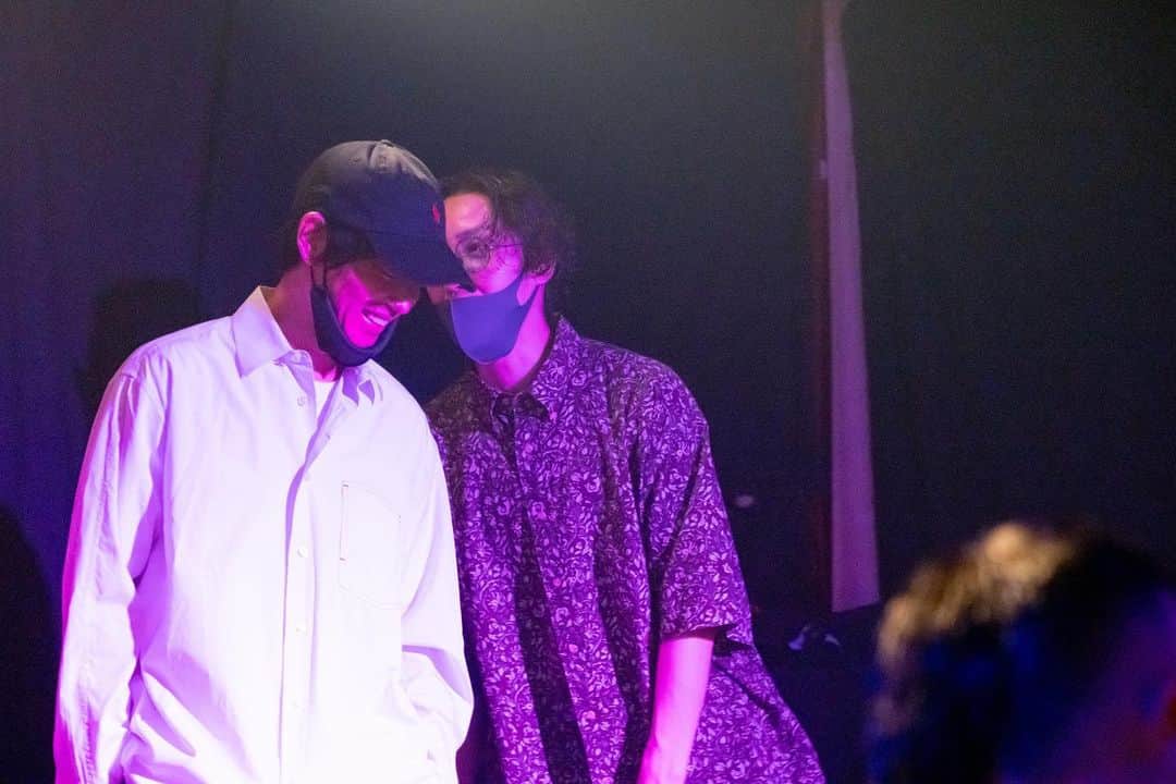 のインスタグラム：「空が高く、夜が長くなる長月  京都イベント最高に楽しかったです。8×8のソロやると後半死にそうになるので、気が向いたら走り込みします。  そのまま残しておきたい思い出と、何かを加えたくなる思い出がありますが、京都は後者な街だなと感じます。  再来週は福岡にてNatでバトルに出ます。 その翌週は東京でイベント告知出来そうです。詳細決まったらお伝えします！  Special thanks to @various_shisho_mode  ハルさん  #dancer #breakdance #jilsander  #poloralphlauren」