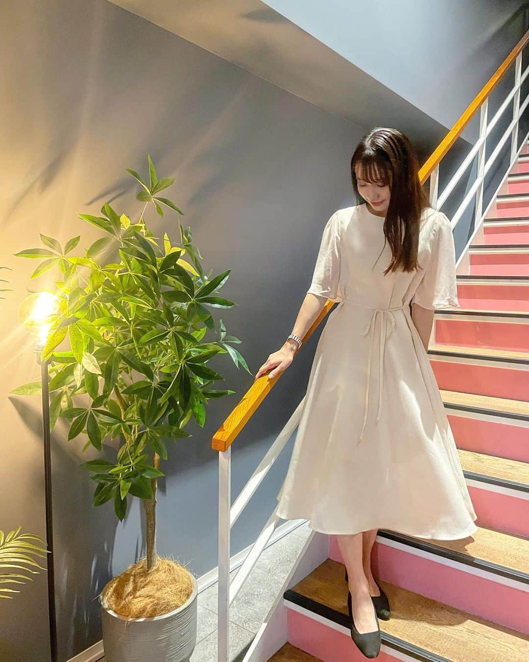 生形由佳のインスタグラム：「👗  @hotping_japan さんのワンピース👗  上品なシルエットで可愛い♡  #ワンピース #東京カフェ #東京グルメ  #ファッション #韓国コーデ #パーティードレス  #パーティーコーデ #hotping」