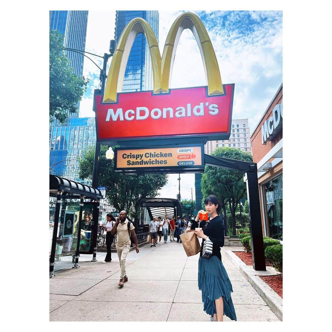 梅村妃奈子のインスタグラム：「. 🇺🇸❣️🇺🇸❣️ くしゃみしたら誰に対しても 〝bless you!〟って言ってくれる アメリカがだいすき🤣🦄🧡」