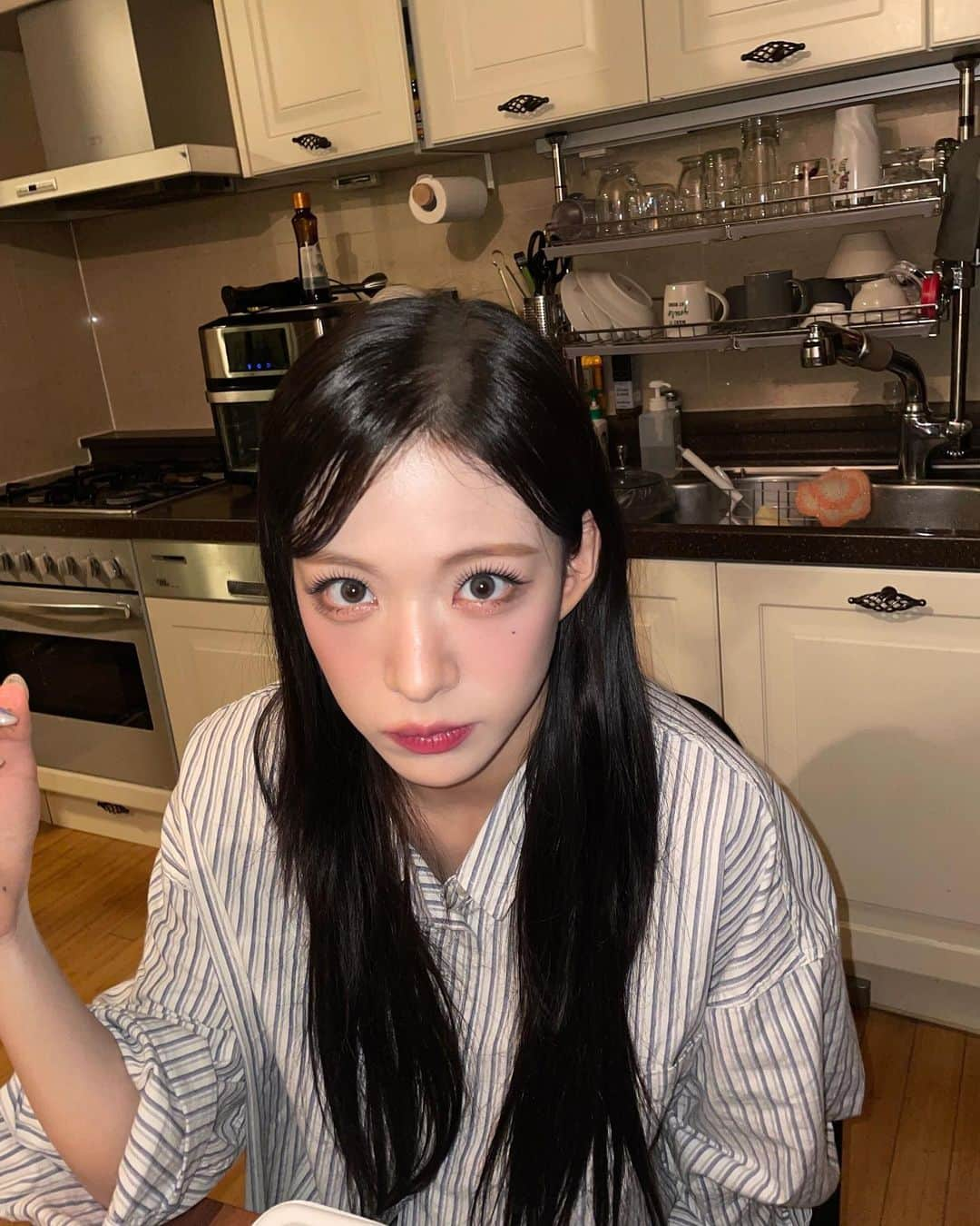 Mnetさんのインスタグラム写真 - (MnetInstagram)「포바지원 😛 #채영 #지원」9月21日 13時41分 - officialfromis_9