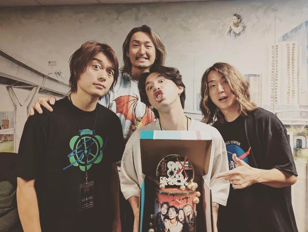 Taka のインスタグラム：「Thank you House of blues Houston !! @hobhouston @oneokrockofficial」