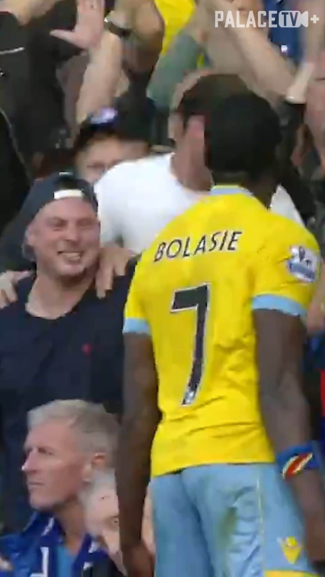 ヤニク・ボラシエのインスタグラム：「Calm and collected 😎  #CPFC #CrystalPalace #PremierLeague #Reels #Bolasie」