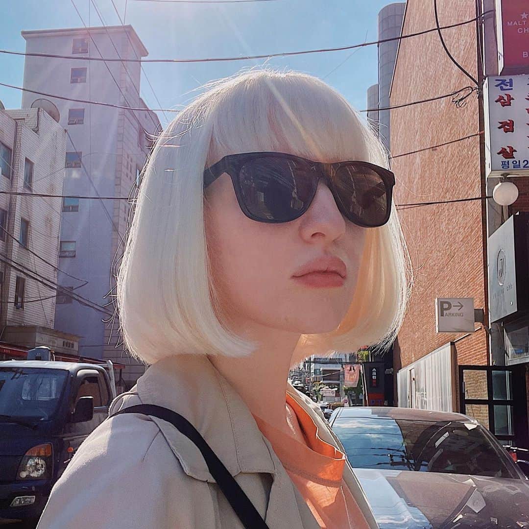 ナスチャのインスタグラム：「Refreshed haircut 🍁」