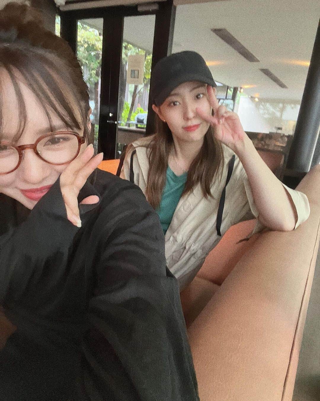 山田菜々のインスタグラム：「ぶれてるってなんか好き☺︎  今日ももうベッドでスプラトゥーンしたので寝ます🛌 おやすみ。」