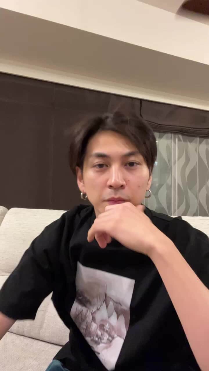 のインスタグラム：「夜中配信」