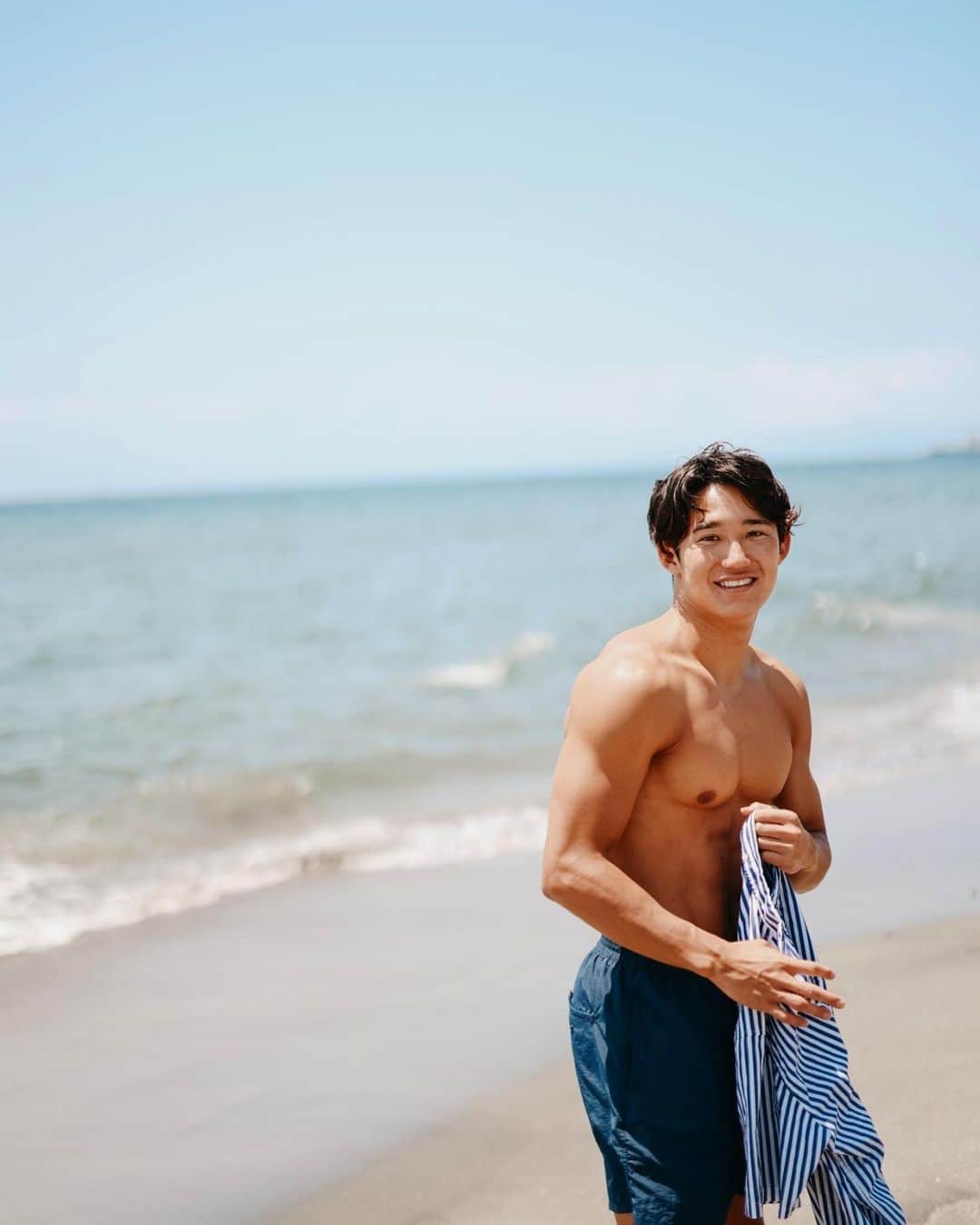 荒井陸のインスタグラム：「☑︎ 夏が終わってしまったということで、 夏の写真でも少し載せていきたいと思います🏖☀️  #夏の思い出 #由比ヶ浜 #江ノ島 #鎌倉 #葉山」