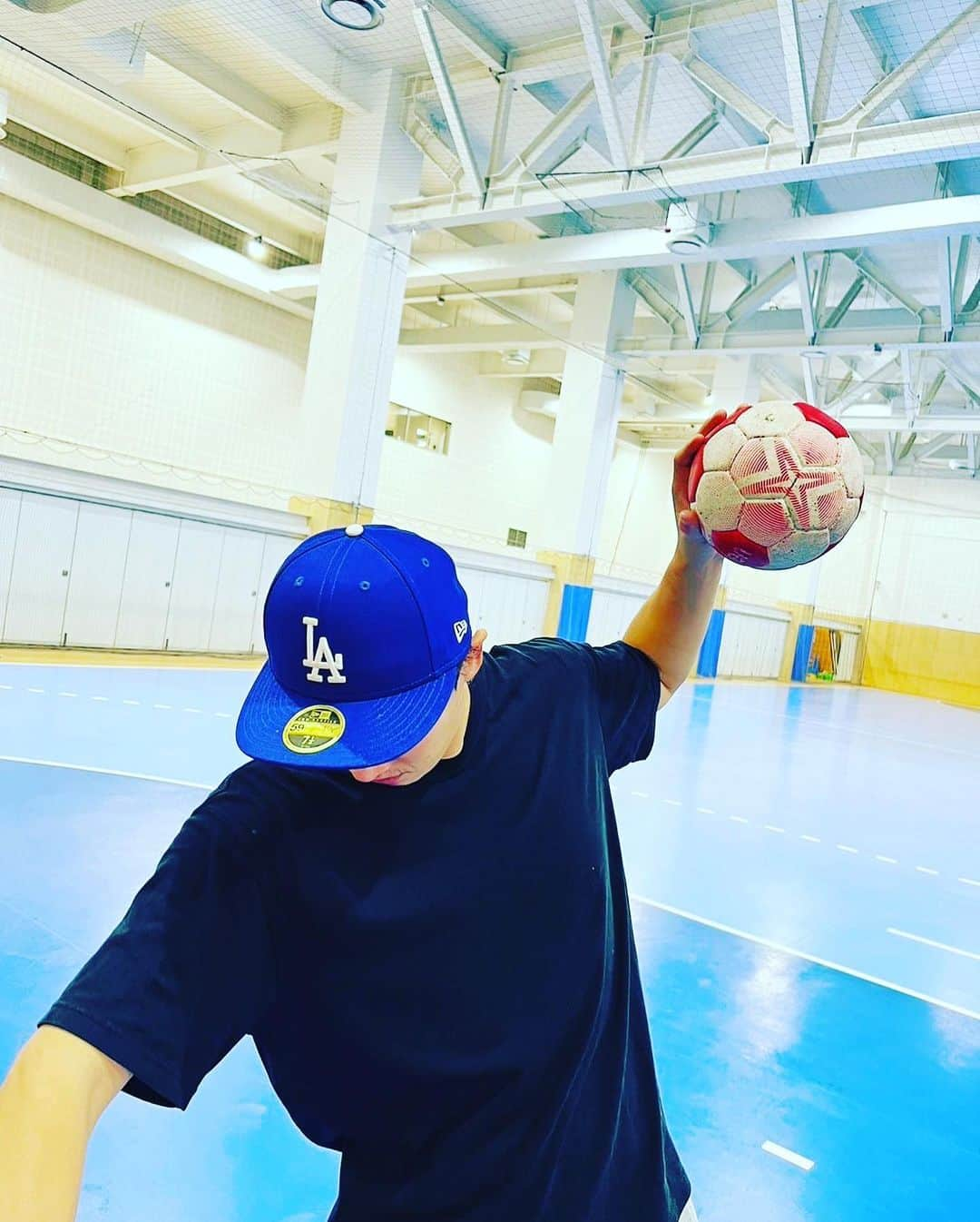 元木博紀さんのインスタグラム写真 - (元木博紀Instagram)「NEWERA Low Profile 59FIFTY 1番のお気に入りアイテム🧢  色々なチームが沢山ありますが、その中でもロサンゼルス・ドジャースを1番愛用しています！ あらかじめバイザーがカーブされているLow Profile 59FIFTYはどんなファッションにも合わせやすく、1番のお気に入りです！  #元木博紀  #newera #newerajapan #neweracap #ニューエラ#LP59FIFTY #This_Is_My_New_Era」9月22日 9時42分 - hirokimotoki