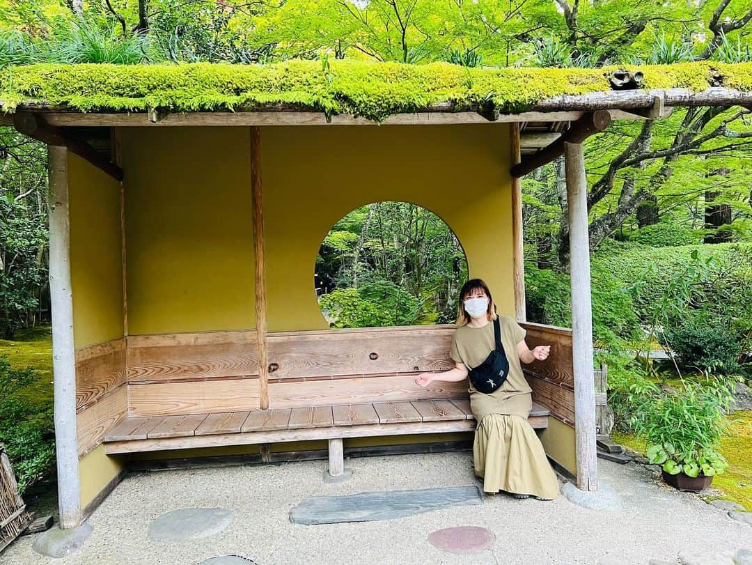 綾田紘子さんのインスタグラム写真 - (綾田紘子Instagram)「おはようございます☺️ . 今週はミヤギテレビ杯ダンロップ女子オープンゴルフトーナメントで植田希実子プロ(@uedakimiko.golf )のキャディをやります😊✨✨ . …の前にちょっと羽を伸ばして仙台に早めに入って女子旅してきました😌💕 . 松島に行ったり、水族館に行ったり、磊々峡に行ったり、牛タン食べたり、秋保で日帰り温泉に入ったり、と最高の２泊3日の旅でした🙆‍♀️ 普段なかなか休みが作れないのでたまにはこういう息抜きも必要だなーと思いました💕 . ひとつ問題があるとすれば、楽しすぎてまたすぐにでも旅したくなっちゃうことくらい🤣 . さて、明日からミヤギテレビ杯がはじまります！！ わたしがキャディをするときは90%くらいの確率で雨予報なのですが、そんなの関係ないくらいしっかりサポートしたいと思います🥺 . 皆様応援よろしくお願い致します🙇‍♀️(キャディの応援もよろしく)」9月22日 9時45分 - roco_0816