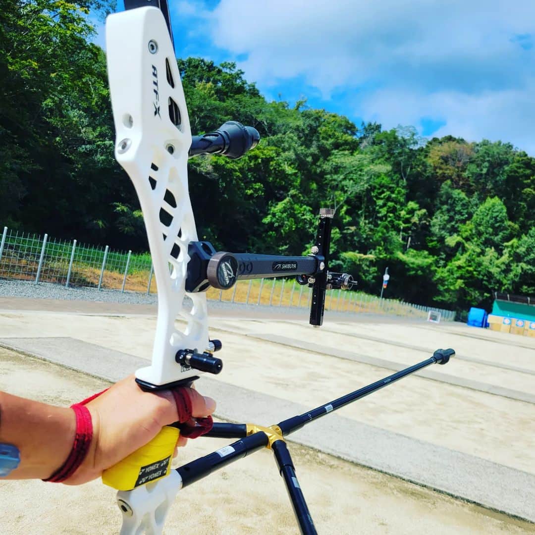 古川高晴のインスタグラム：「サイトを戻しました❗ 渋谷アーチェリーさんから提供していただきました❗  今年の残る大きな大会は国民体育大会、全日本選手権、ナショナルチーム選考会の3つです。 頑張ります❗  #archery #アーチェリー  #shibuyaarchery #渋谷アーチェリー  #wiawis #wiawisarchery  #winandwin #winandwinarchery  #近畿大学 #kindaiuniversity」