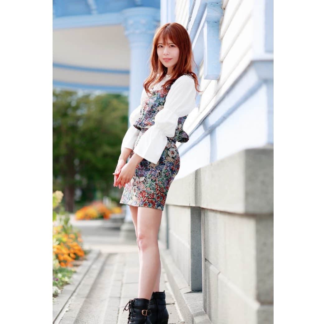 のインスタグラム：「去年の札幌撮影の写真☺️☺️  9月25日は第二回札幌撮影会開催です！ また開催できて嬉しい😊😊 追加お申し込みの方はTwitter見てねー☺️  #札幌　#札幌撮影会　#撮影会 #撮影会企画　#撮影会主催 #公園撮影会  #屋外撮影会 #撮影　#撮影会モデル　#モデル　#model #ポートレート　#ポートレート #japanesegirl #レースクイーン #ラウンドガール」