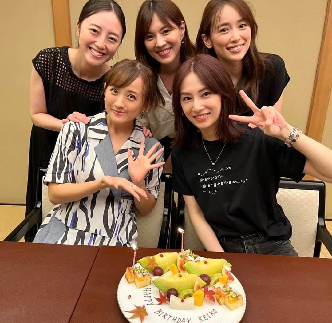 泉里香さんのインスタグラム写真 - (泉里香Instagram)「景ちゃんのバースデー🎂 💚💙💗❤️🧡 今回も楽しかった♡ ずっと笑って、ずっと話して いつもいつも時間が足りない🥰 #sailormoon#戦士会」9月22日 17時49分 - rika_izumi_