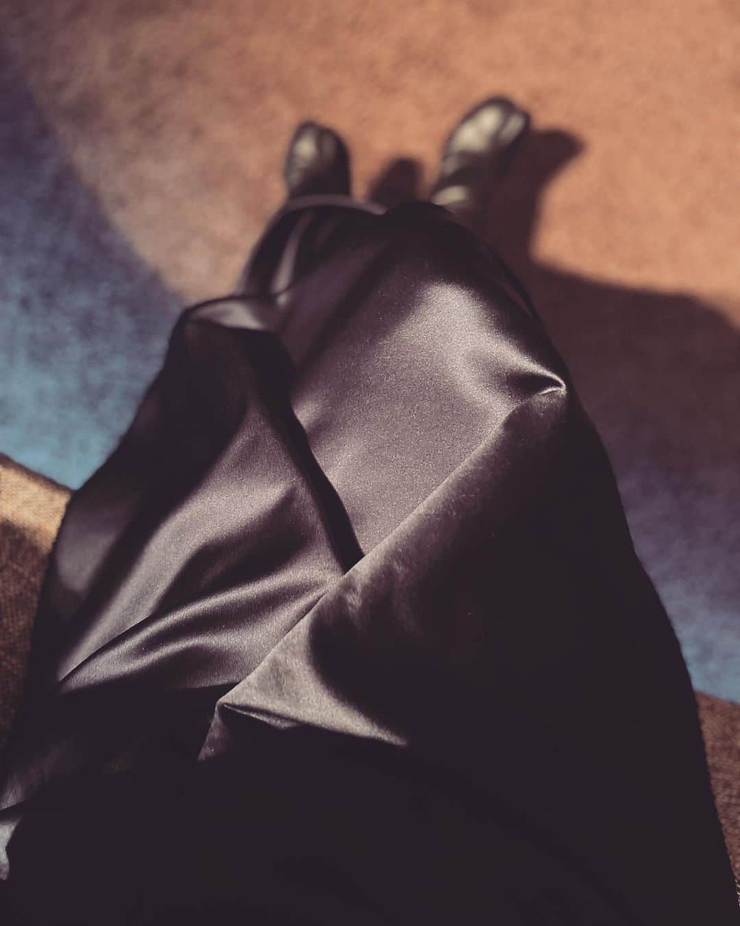 金子綾さんのインスタグラム写真 - (金子綾Instagram)「艶と立体感… その名もオリガミスカート。  今日のトークイベントで初おろし♡」9月22日 18時39分 - ayaaa0707