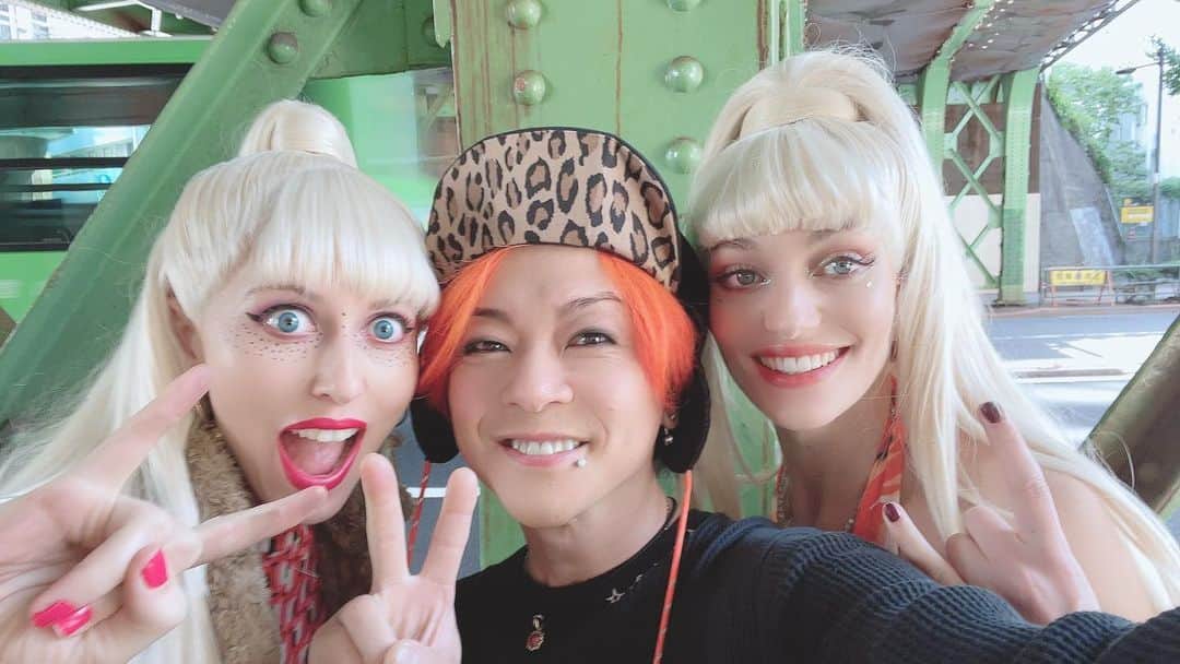 のインスタグラム：「『The Soap Girls』 リハーサル２日目終わ‼️😃 ⁡ めちゃイイ感じ✨ ⁡ かなり見えてきた👍 ⁡ 今日は撮影や対談なんかもした😊 ⁡ もうすぐ怒涛のLIVE‼️ ⁡ 皆んなぜひ‼️ ⁡ ⁡ 【スケジュール】 2022.9.25(日) 東京 WOMB 2022.9.26(月) 東京 新宿MARZ　　　　　　 2022.9.28(水) 京都 磔磔 2022.9.29(木) 京都 磔磔　　　　　　　　 2022.9.30(金) 東京 WOMB　　　　　　　　 2022.10.1(土) 東京 下北沢251 2022.10.2(日) 東京 WOMB　　　　　　　　 2022.10.3(月) 東京 新宿MARZ　　　　　　 2022.10.4(火) 東京 新宿MARZ　　　　　　 2022.10.5(水) 東京 新宿MARZ　　　　　　 2022.10.6(木) 東京 下北沢シャングリラ　 ⁡ ⁡ #thesoapgirls #ソープガールズ #ミリーとミー ⁡ ⁡ ⁡」