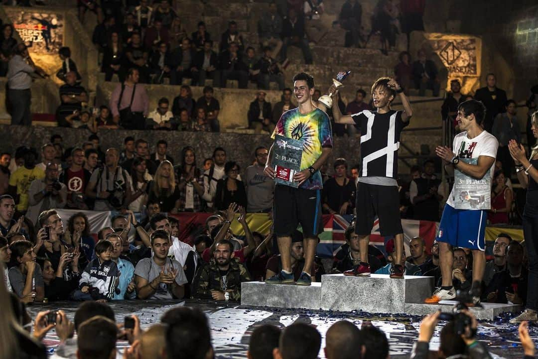 徳田耕太郎さんのインスタグラム写真 - (徳田耕太郎Instagram)「September 22nd, 2012 10years ago today my dream come true🏆 #redbullstreetstyle」9月22日 18時48分 - tokura_freestyle