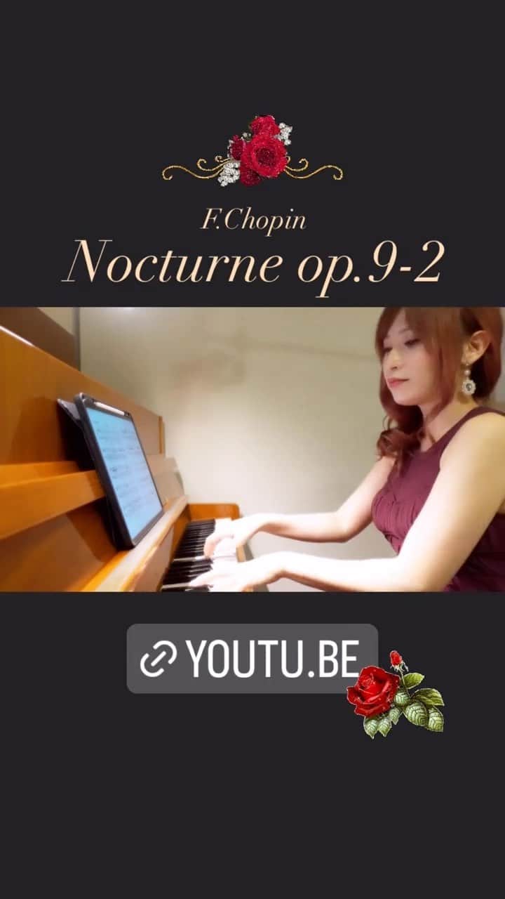のインスタグラム：「Chopin Nocturne op.9-2  今回はリクエストにお応えして… ショパンのノクターン2番💐  https://youtu.be/Sygz_dtFT1g Link in bio🖤  この曲のリクエストは、いろんなピアニストの演奏の中で私の演奏が一番好き！と最高の褒め言葉をくれた女の子から。 生まれつき難聴の疾患があって、いつか音のない世界に行ってしまう。完全に聴こえなくなってしまう前に、私の弾くノクターンと雨だれが聴きたい！とリクエストしてくれました。  #Chopin #nocturne #piano #pianovideo #pianoplayer #pianogirl #pianocover #instapiano #ピアノ #classicalmusic」