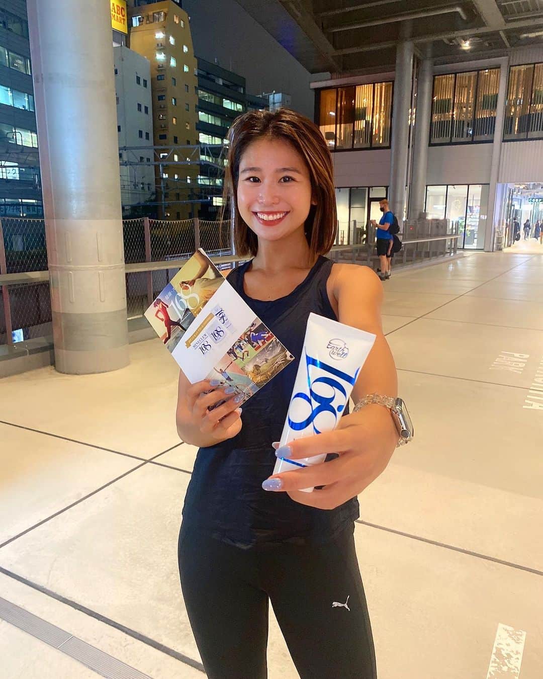 奥野由のインスタグラム：「肩脱臼して手術してから、 肩を使うと、肩周りの筋肉が固まりやすく なってしまっていたので、、、🥲  @mineclew.168 さんの マッサージクリーム 練習後のケアに大活躍してます🌩️  #ビーチバレー  #ビーチバレーボール  #mineclew168  #beachvolleyball  #beachvolley  #女子アスリート」