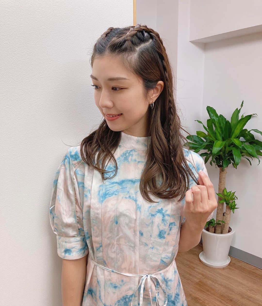 藤木由貴さんのインスタグラム写真 - (藤木由貴Instagram)「ついにオークション始まりました🎉✨ 3日間楽しんで下さい！！ また23日のインスタライブで。 今日もありがとうございました！ ヘアメイクはリクエストでやって頂きました❤️‍🔥👏 .  4th写真集『 La vita è bella あなたとわたし 』 オークション開催中〜✨ 開催期間は21日 22:00〜 23日 22:00まで。 . #4th写真集 #bella写真集  #新婚生活 #藤木由貴 #grazie」10月22日 1時18分 - yuki.grm