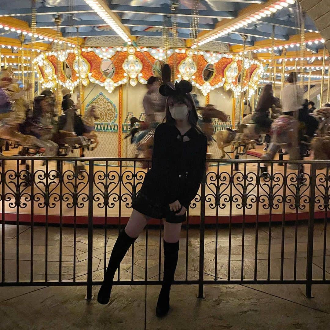 石井香帆のインスタグラム：「最近ロングブーツハマってる〜🎶ディズニー投稿はこれにて終了！」