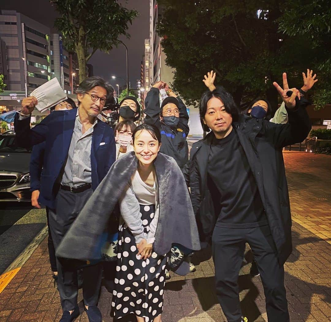 加藤章太郎さんのインスタグラム写真 - (加藤章太郎Instagram)「. 【港区女子 #10 最終回】10.28 Fri 配信分 先日、クランクアップ🎥 久しぶりに『港区おじさん』の撮影クルーとご一緒して楽しいひとときでした！ 来週、是非観てくださいねー @tokyocalendar  昌保監督 @hiroyuki_masayasu  #港区女子 #港区おじさん #東京カレンダー #東カレ」10月21日 19時44分 - __shotaro__