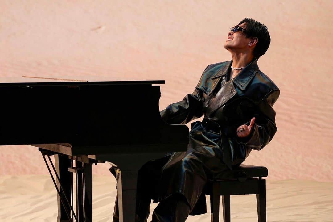 今市隆二のインスタグラム：「「CASTLE OF SAND」Music Video  OUT NOW💥💥💥💥  #今市隆二 #RYUJIIMAICHI #CASTLEOFSAND」