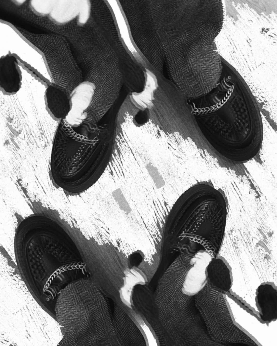 ジョージコックスさんのインスタグラム写真 - (ジョージコックスInstagram)「THE CHAIN SKIPTON.  Featured in the new collection “Am I the it in British” by designer @samn0well」10月21日 22時17分 - georgecoxfootwear