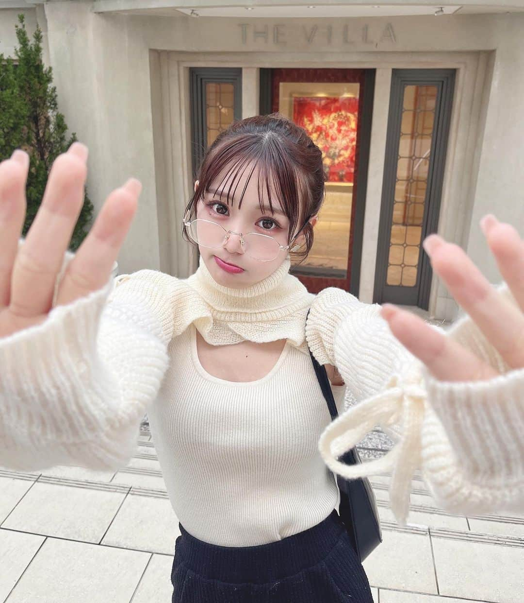 古澤里紗さんのインスタグラム写真 - (古澤里紗Instagram)「お姉さん...?(・@・)🍼 . . . ゆあちゃんのブランドのお洋服っ！ 展示会で見た時一目惚れした...愛  ミストレアス着たらふーりーもお姉さんなれるかしら👩🏼🥛 . . . . #mistreass  #epine  #prada」10月21日 22時20分 - fuuuuu_ri