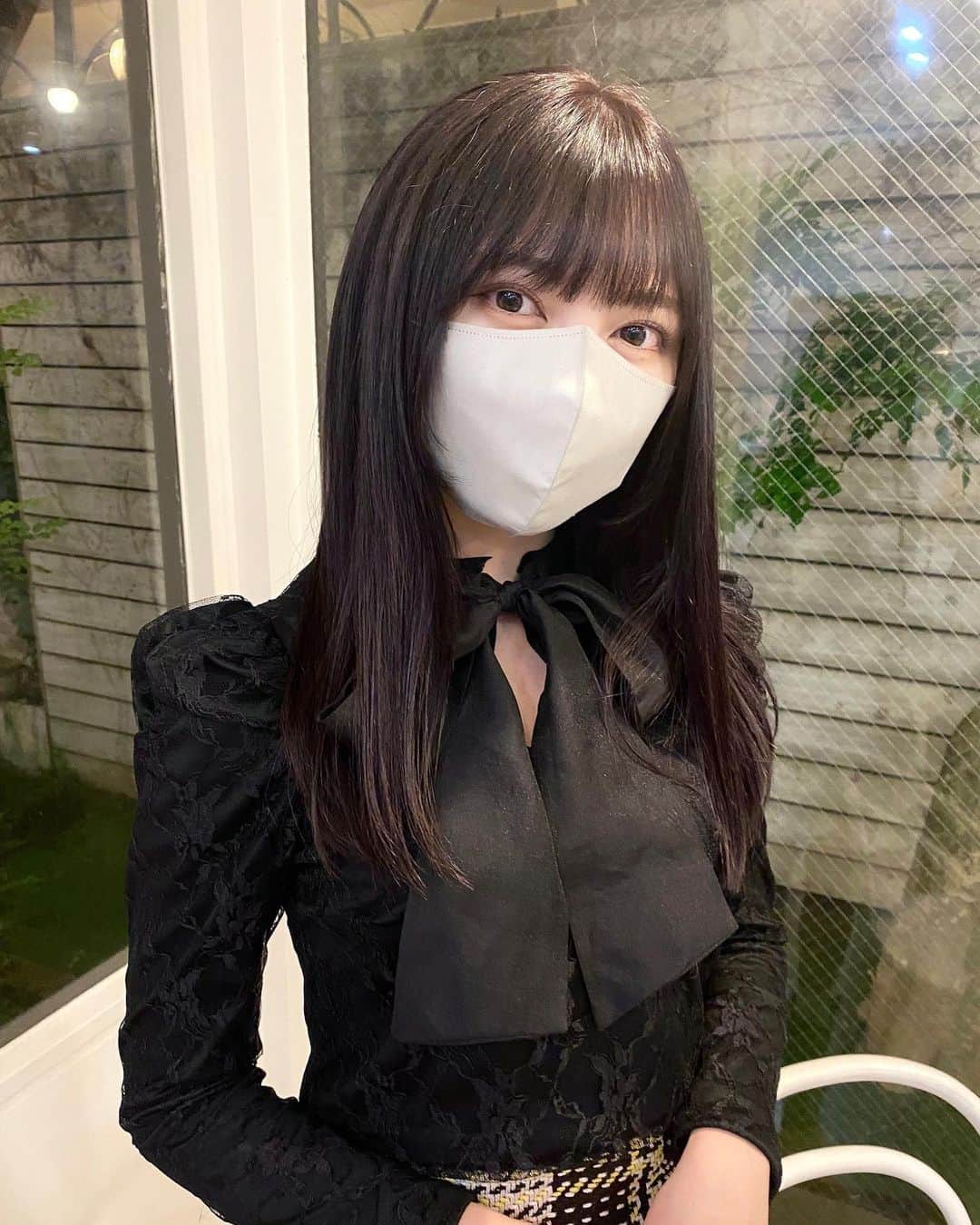 廣川奈々聖のインスタグラム：「‪‪また暗めにしちゃった🍇‪‪‬❥🌙 ⁡ ⁡どうかな ～？¨̮  ⁡ ⁡ #ヘアカラー #秋カラー #暗髪カラー #バイオレットカラー #ラベンダーカラー #ブリーチなし #暗髪女子 #bubblesboutique #newhair」
