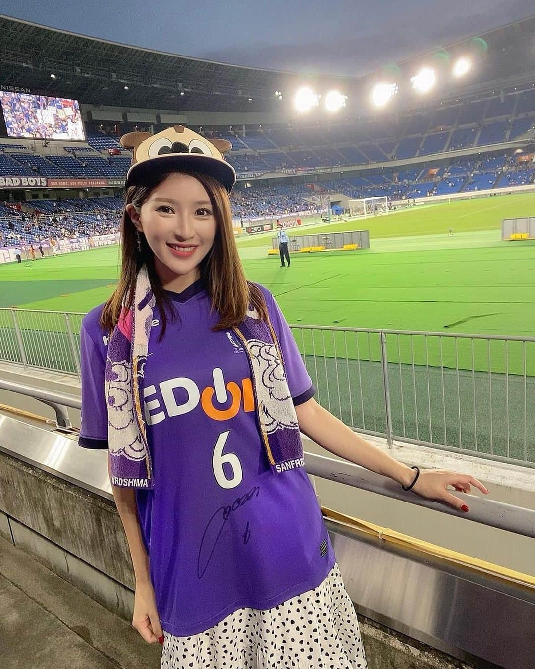 倭早希のインスタグラム：「. . 10/16 天皇杯決勝⚽️  準優勝🥈👏✨  でも終わった瞬間から泣いてしばらく動けず、、🥲😭  切り替えるのも時間かかった😔😭  明日はルヴァン決勝❤️‍🔥  国立競技場行ってきます🏃‍♀️  明日は嬉し泣きがしたーーい！！🐻💜  #サンフレッチェ広島  #天皇杯決勝 #ルヴァンカップ決勝」