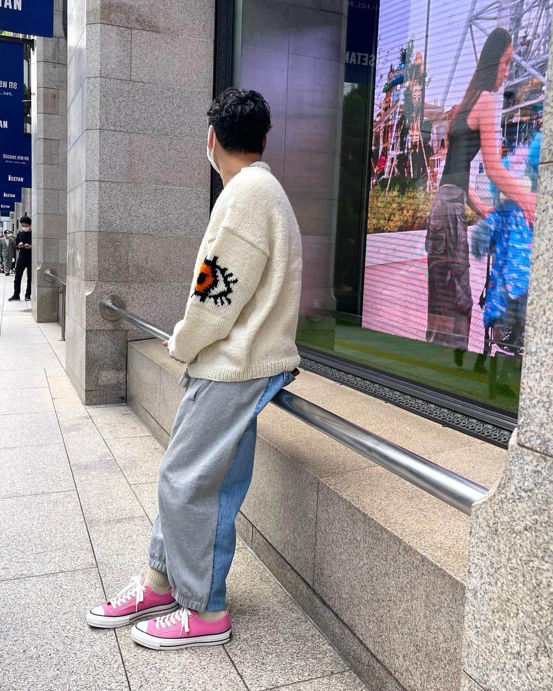 the.daily.obsessionsのインスタグラム：「・ MacMahon Knitting Millsのセーター、 UsedのNIKEとLevi'sを合体させたBLESSのリメイクパンツ。」